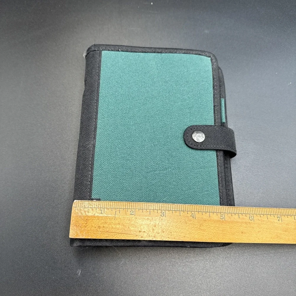 Vintage‎ Day Runner Organizer Planner 411 ~ 6 Ring Snap Closure 7.5x 5.25